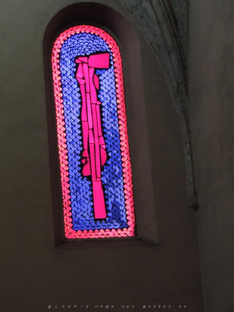 21  Les Vitraux.JPG -           